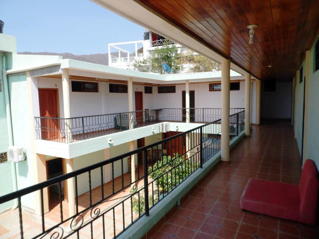 Hostal Dumbira ตากังกา ภายนอก รูปภาพ