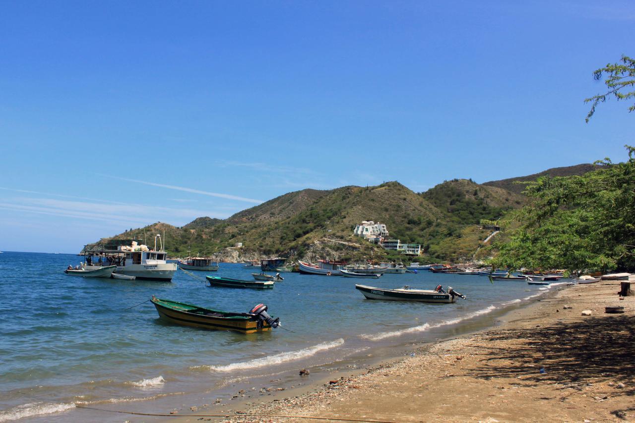 Hostal Dumbira ตากังกา ภายนอก รูปภาพ