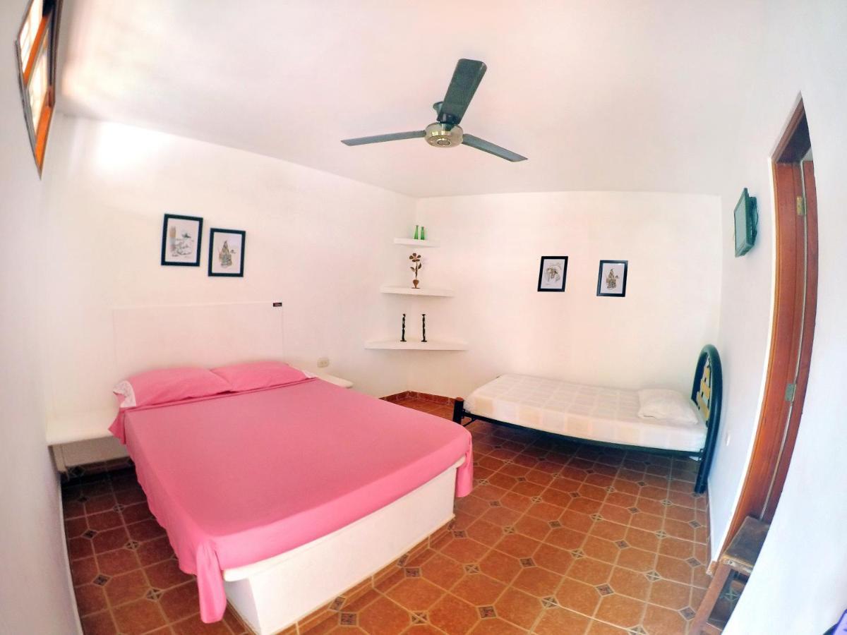 Hostal Dumbira ตากังกา ภายนอก รูปภาพ