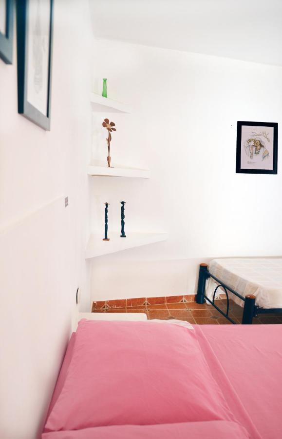 Hostal Dumbira ตากังกา ภายนอก รูปภาพ